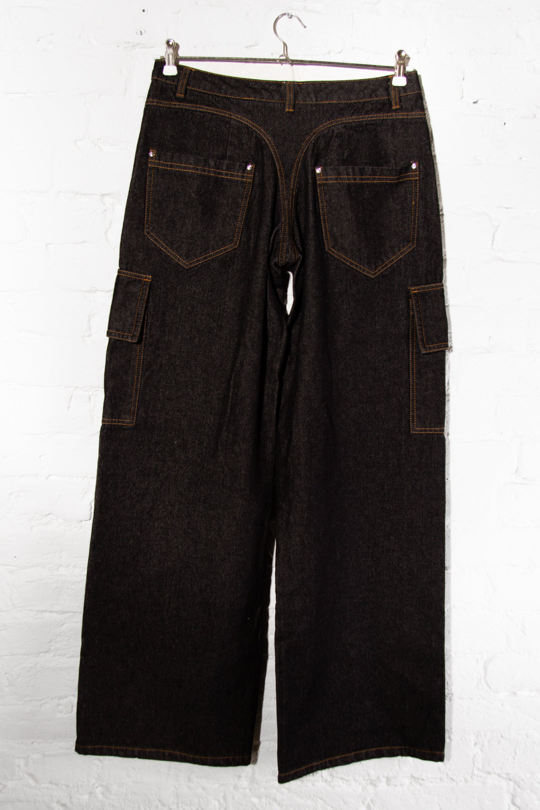 Cargo Jeans in Black - Sample